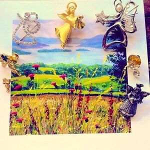 ANGEL 😇 BROOCH & PIN ASSORTMENT, Set of 7.  Gold tone and silver tone mixed.